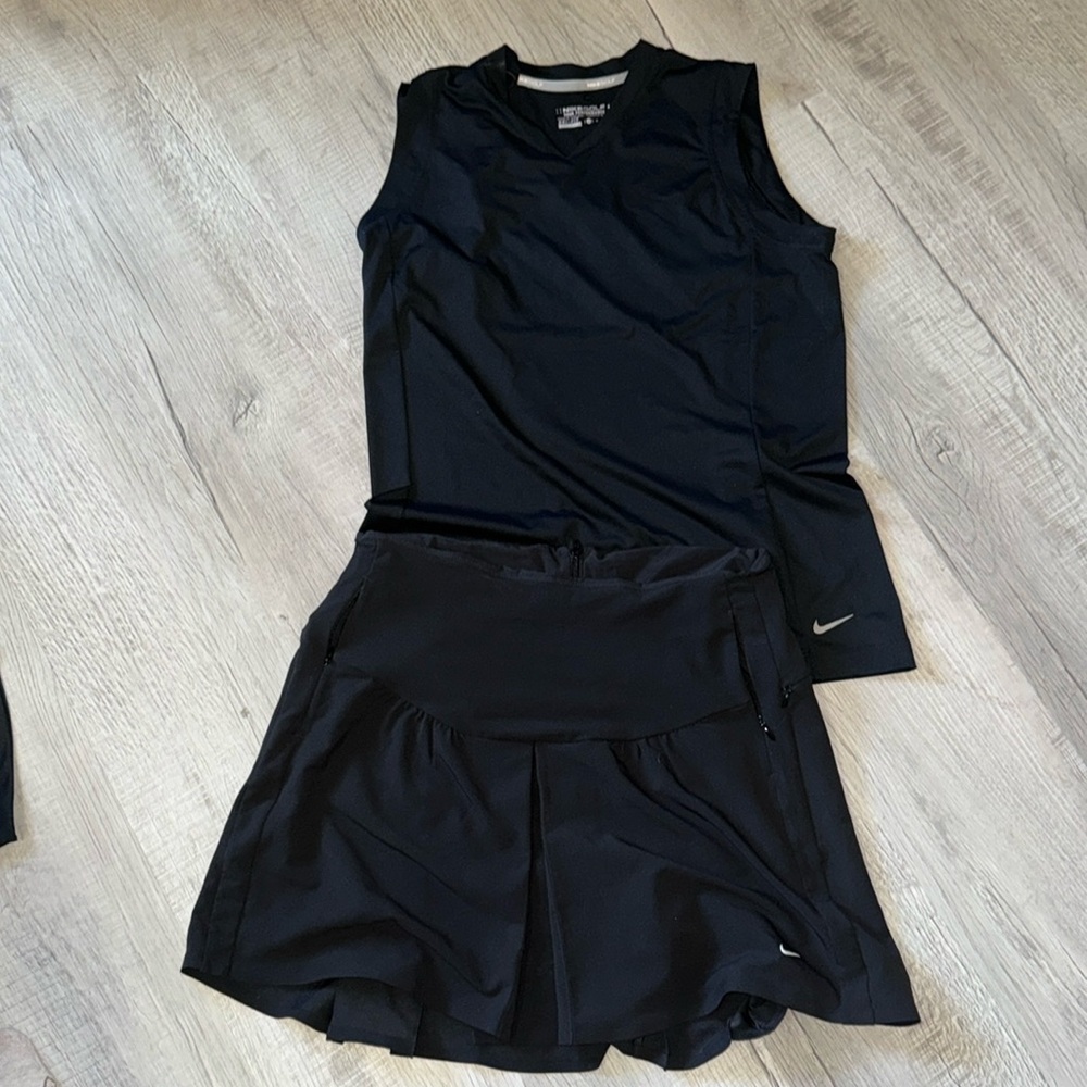 Nike golf performance skirt outfit.